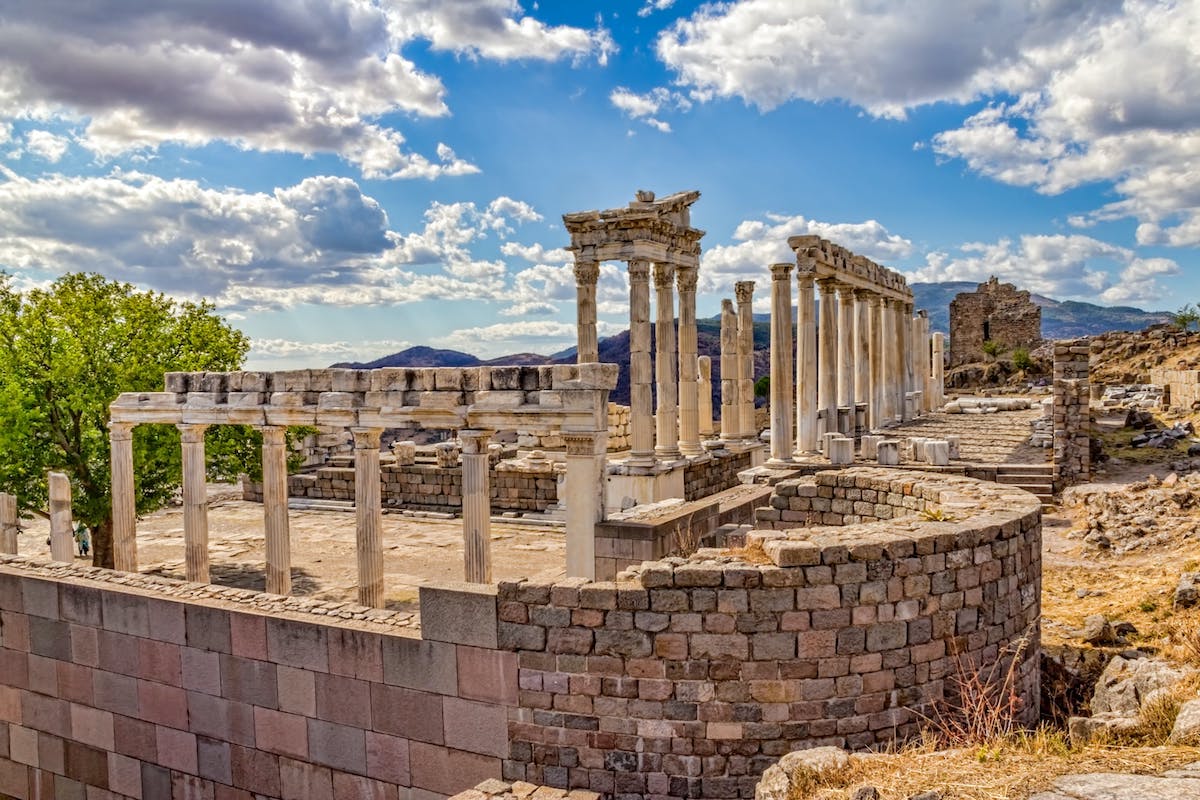 PERGAMON